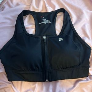 Padded sports bra with zipper